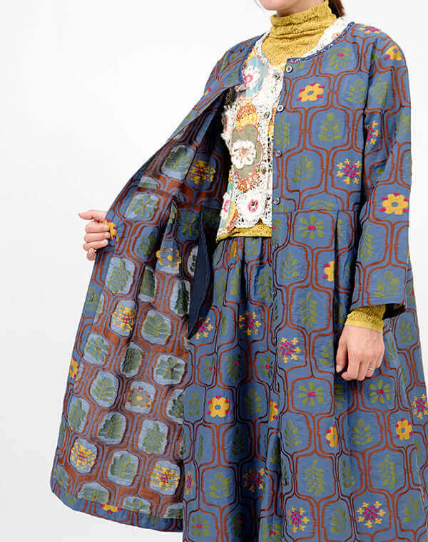 
                  
                    Load image into Gallery viewer, リーフ柄ジャカード前開きワンピース / BEH01070WA
                  
                