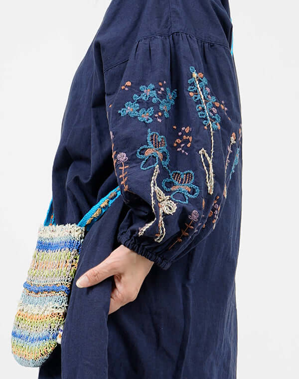 
                  
                    Load image into Gallery viewer, 綿麻シャンブレー袖刺繍ワンピース / BEH01093WA
                  
                