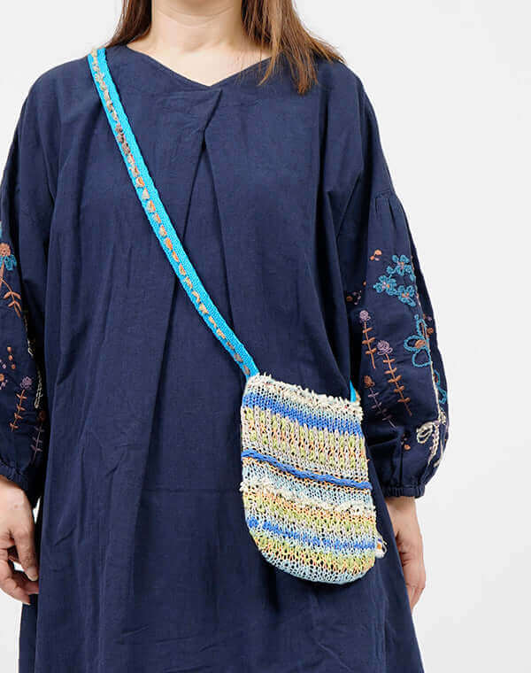 
                  
                    Load image into Gallery viewer, ウェーブレースニットポシェット / BEH01046WA
                  
                