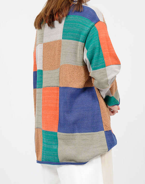 
                  
                    Load image into Gallery viewer, モザイク花柄プルオーバー / BEH01026WA
                  
                