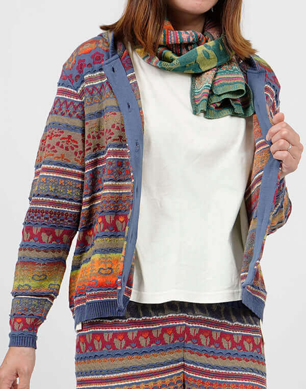 
                  
                    Load image into Gallery viewer, 花畑ジャカードフーディーカーディガン / BEH01004WA
                  
                