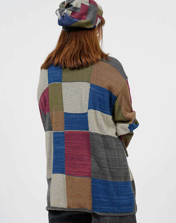 
                  
                    Load image into Gallery viewer, モザイク花柄プルオーバー / BEH01026WA
                  
                