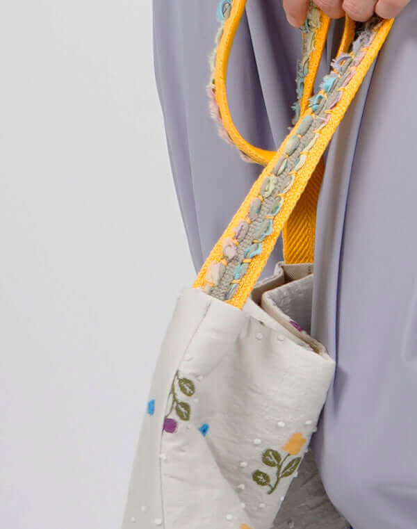 
                  
                    Load image into Gallery viewer, リズムフラワーバケツバッグ / BEH01078WA
                  
                