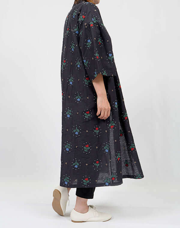 
                  
                    Load image into Gallery viewer, リズムフラワー前開きワンピース / BEH01075WA
                  
                