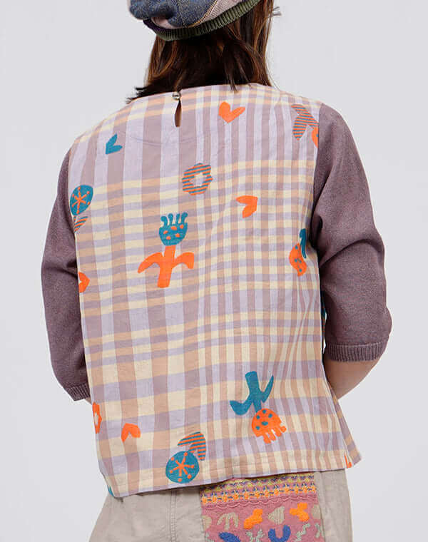 
                  
                    Load image into Gallery viewer, つぼみチェックブラウス / BEH01063WA
                  
                