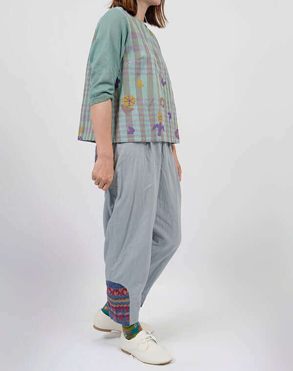 
                  
                    Load image into Gallery viewer, つぼみチェックブラウス / BEH01063WA
                  
                