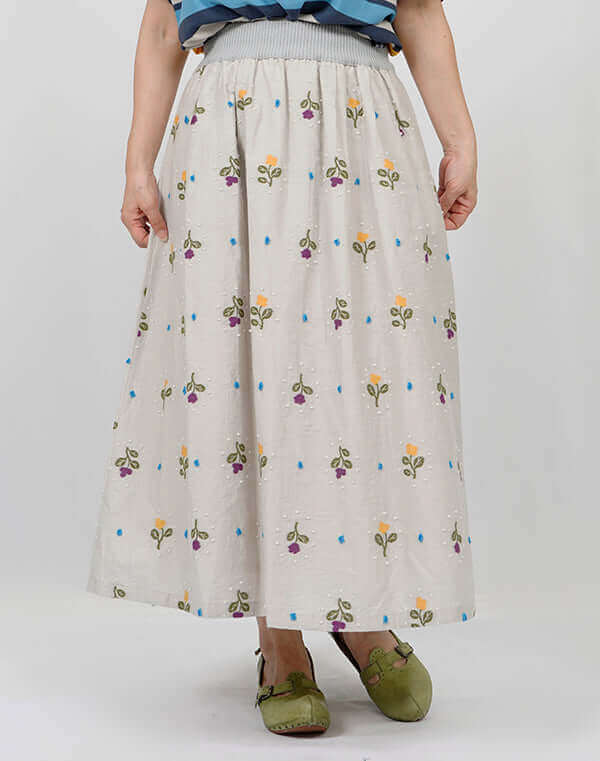 
                  
                    Load image into Gallery viewer, リズムフラワーギャザースカート / BEH01076WA
                  
                