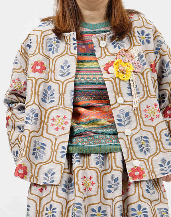 
                  
                    Load image into Gallery viewer, リーフ柄ジャカードブラウスジャケット / BEH01069WA
                  
                