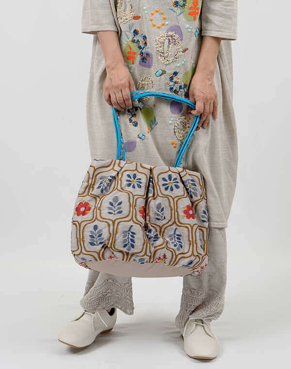 
                  
                    Load image into Gallery viewer, リーフ柄ジャカードトートバッグ / BEH01072WA
                  
                