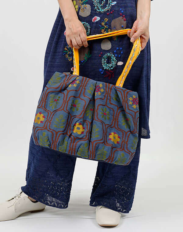 
                  
                    Load image into Gallery viewer, リーフ柄ジャカードトートバッグ / BEH01072WA
                  
                