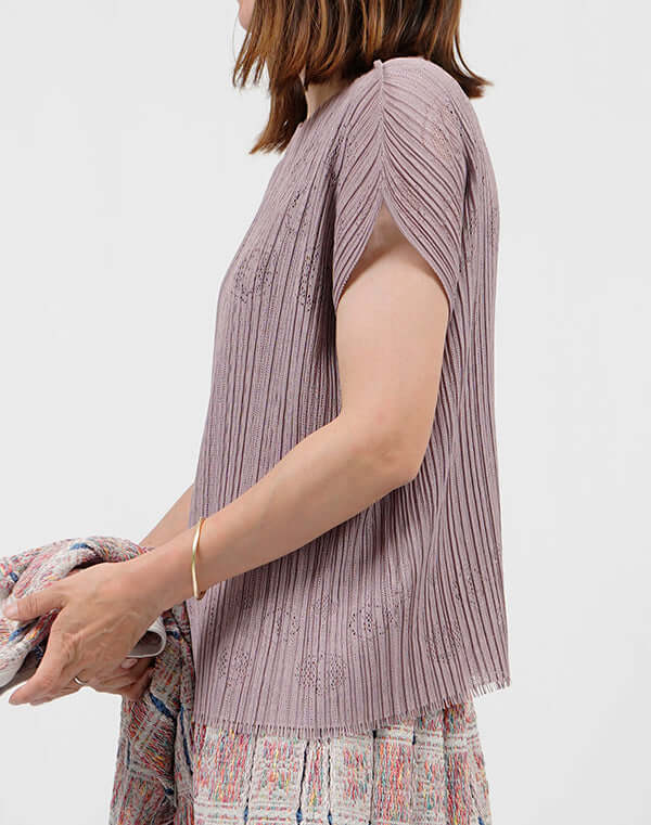 
                  
                    Load image into Gallery viewer, プリーツニットレースフレンチスリーブプルオーバー / BEH01113WA
                  
                