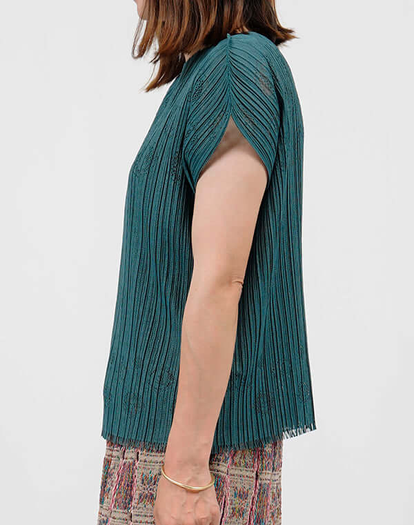 
                  
                    Load image into Gallery viewer, プリーツニットレースフレンチスリーブプルオーバー / BEH01113WA
                  
                