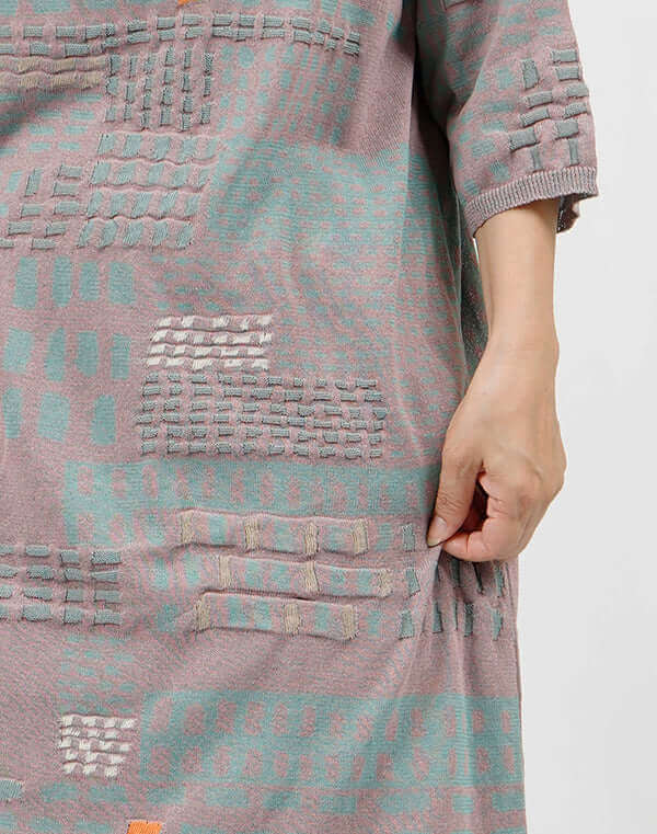 
                  
                    Load image into Gallery viewer, ステッチインターシャワンピース / BEH01023WA
                  
                