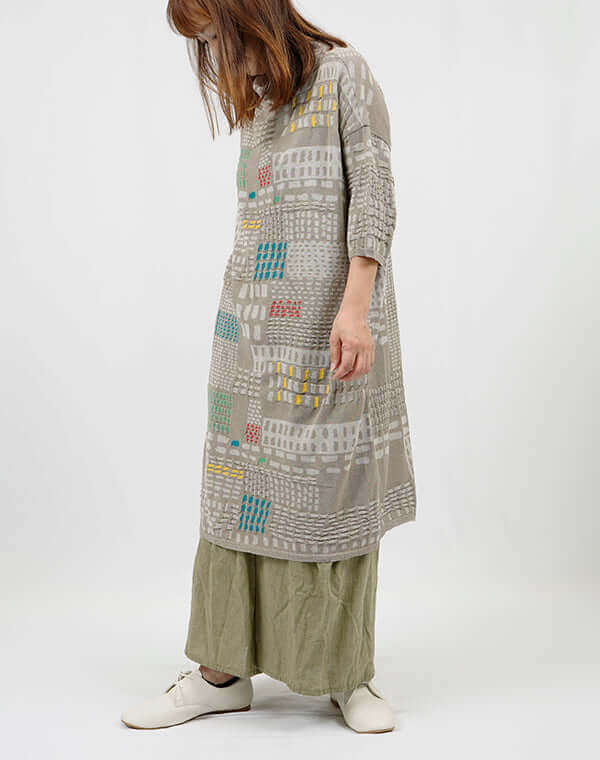 
                  
                    Load image into Gallery viewer, ステッチインターシャワンピース / BEH01023WA
                  
                