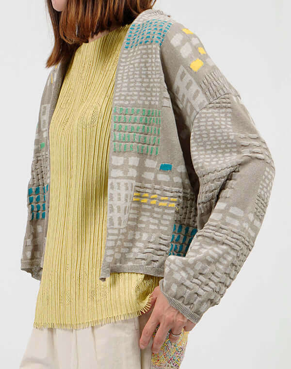 
                  
                    Load image into Gallery viewer, ステッチインターシャカーディガン / BEH01024WA
                  
                