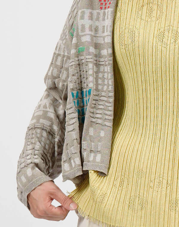 
                  
                    Load image into Gallery viewer, ステッチインターシャカーディガン / BEH01024WA
                  
                