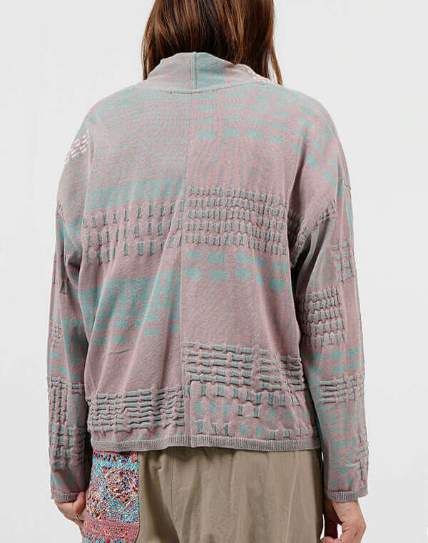 
                  
                    Load image into Gallery viewer, ステッチインターシャカーディガン / BEH01024WA
                  
                