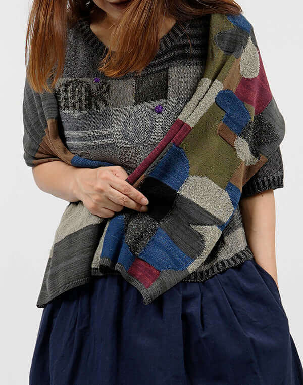 
                  
                    Load image into Gallery viewer, モザイク花柄ニットストール / BEH01028WA
                  
                