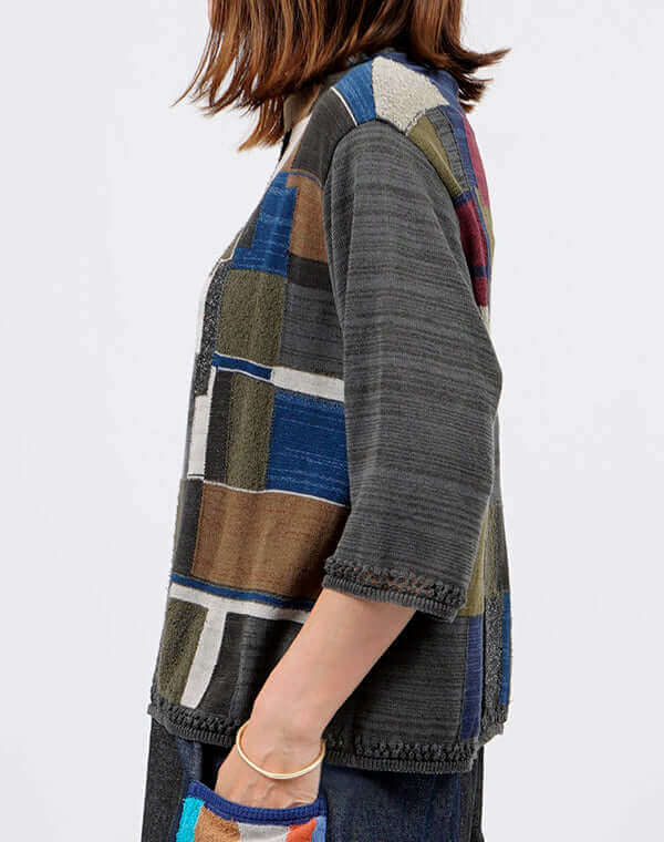 
                  
                    Load image into Gallery viewer, モザイク柄プルオーバー / BEH01030WA
                  
                