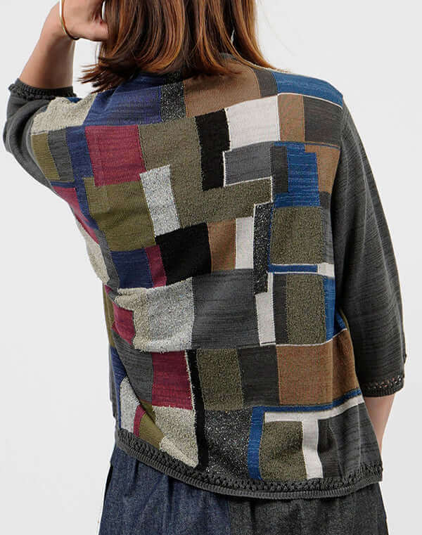 
                  
                    Load image into Gallery viewer, モザイク柄プルオーバー / BEH01030WA
                  
                