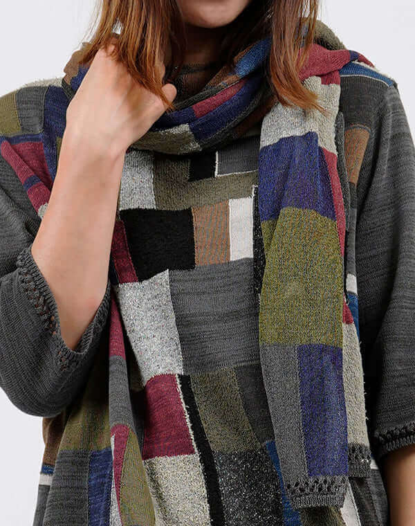 
                  
                    Load image into Gallery viewer, モザイク柄ニットショール / BEH01032WA
                  
                