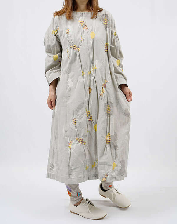 
                  
                    Load image into Gallery viewer, ビスケットシャーリングワンピース / BEH01060WA
                  
                