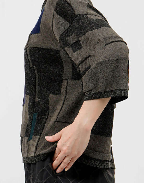 
                  
                    Load image into Gallery viewer, メイズ柄プルオーバー / BEH07023WA
                  
                