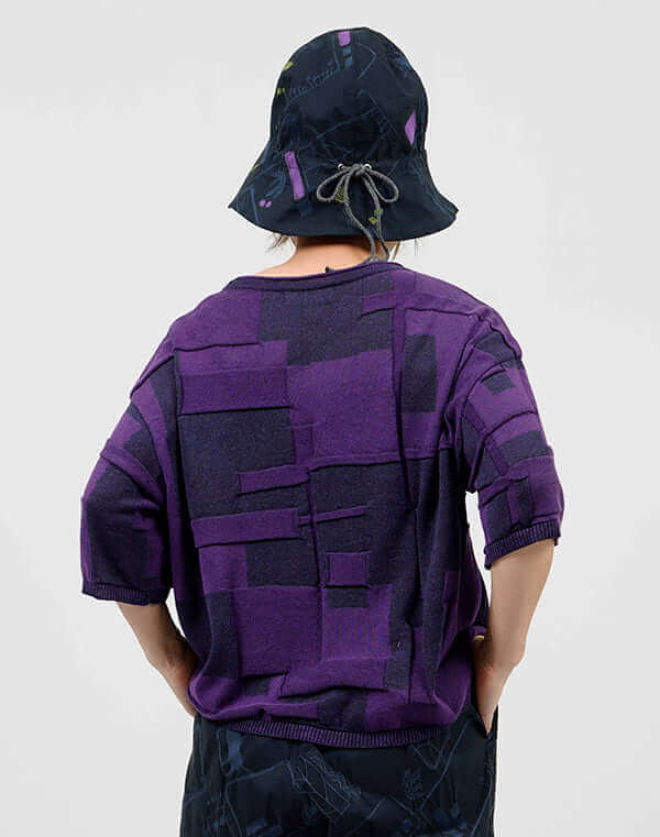 
                  
                    Load image into Gallery viewer, メイズ柄プルオーバー / BEH07023WA
                  
                