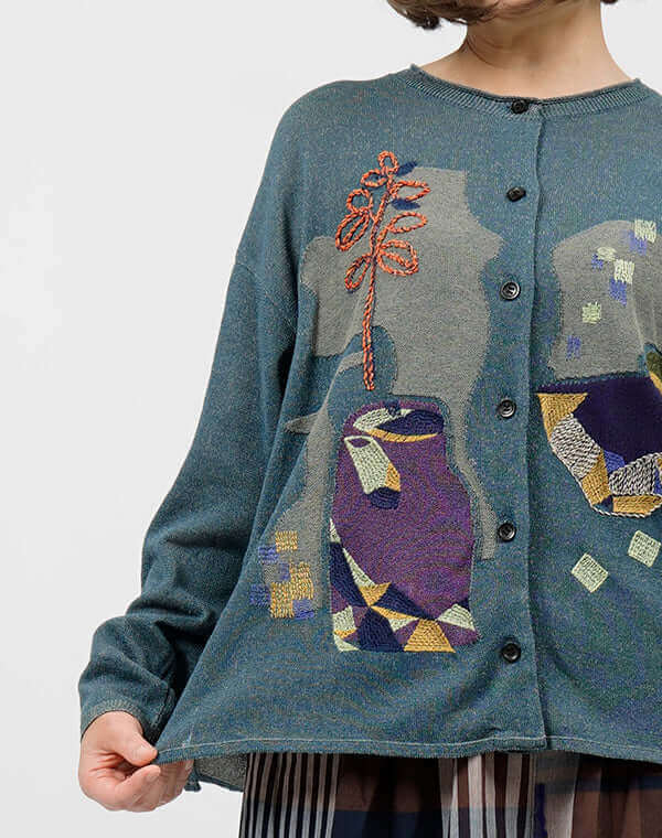 
                  
                    Load image into Gallery viewer, メシィカフェ柄刺繍入りカーディガン / BEH07010WA
                  
                