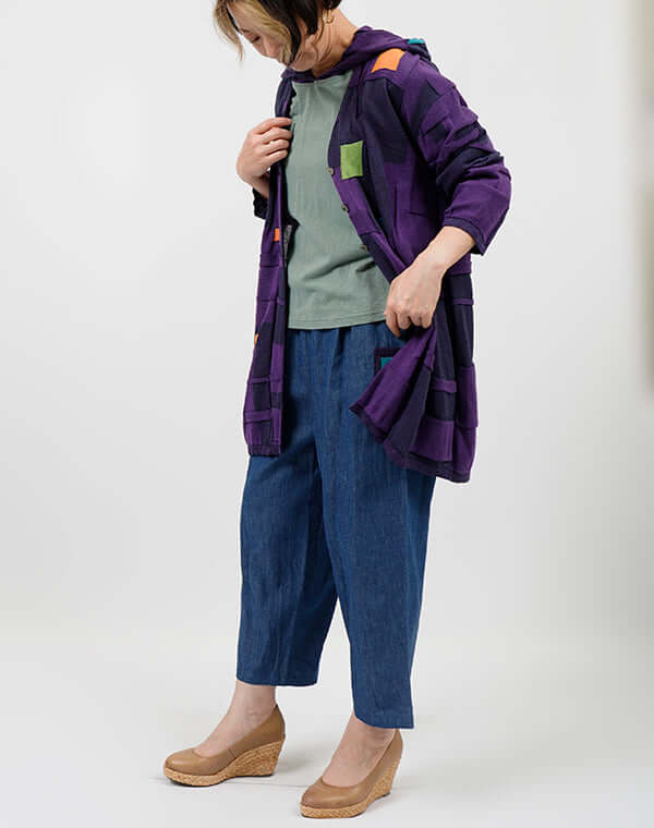 
                  
                    Load image into Gallery viewer, メイズ柄ロングカーディガン / BEH07025WA
                  
                