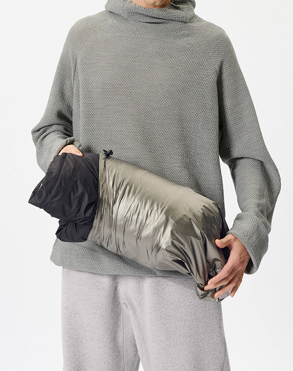 
                  
                    Load image into Gallery viewer, WINDSTOPPER Padded Composite Parka / 313409252001
                  
                