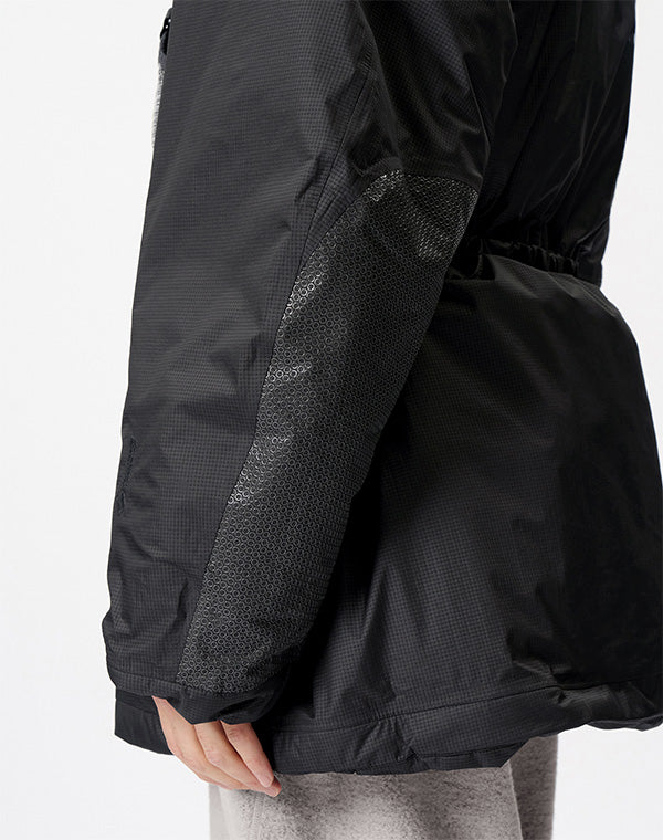 
                  
                    Load image into Gallery viewer, WINDSTOPPER Padded Composite Parka / 313409252001
                  
                