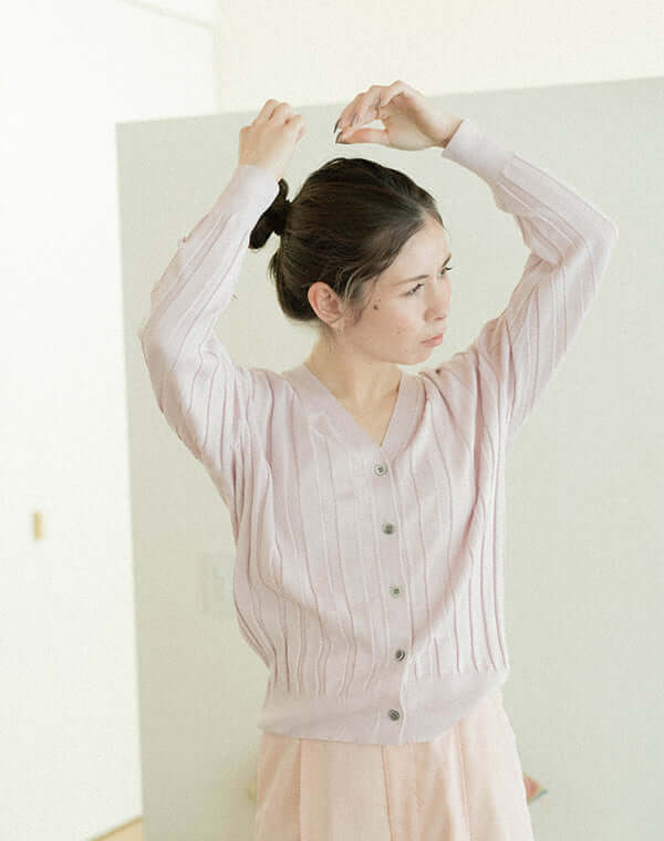 
                  
                    Load image into Gallery viewer, mayuhada silk rib cardigan / BEH24104LH
                  
                