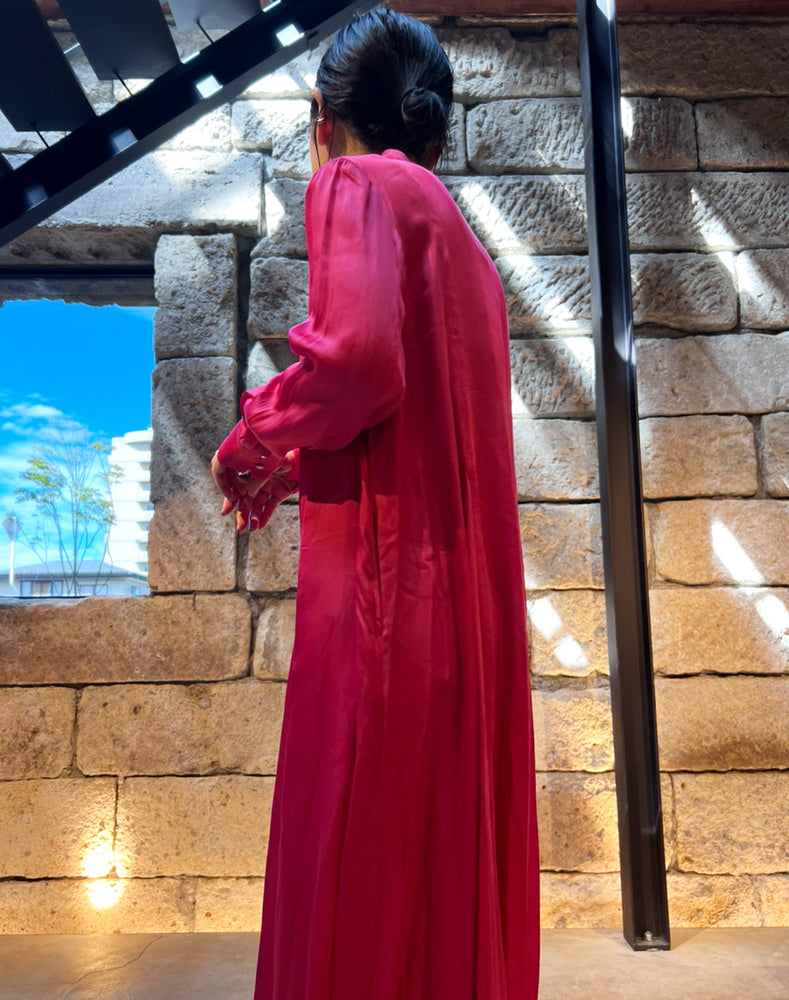 
                  
                    Load image into Gallery viewer, neQuittez pas - Modal Satin Plain Panel Dress / 303237232003
                  
                