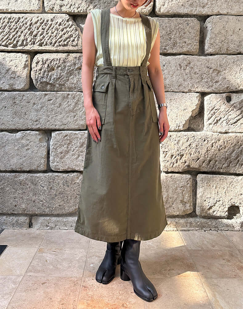 
                  
                    Load image into Gallery viewer, CARGO SKIRT / 320136251001
                  
                