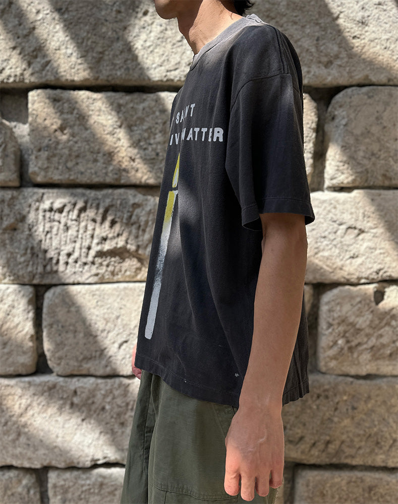 
                  
                    Load image into Gallery viewer, SM-HR8-0000-008/SS TEE/CANDLE/BLACK / 304231251003
                  
                