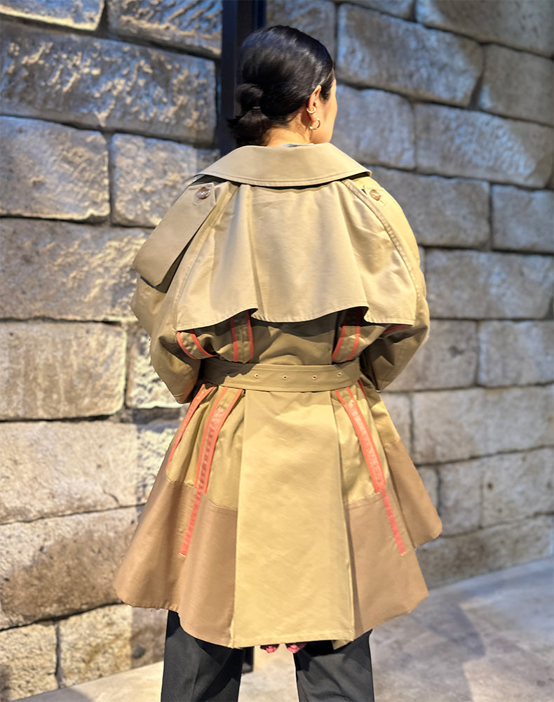 
                  
                    Load image into Gallery viewer, TRENCH COAT / 314297252001
                  
                