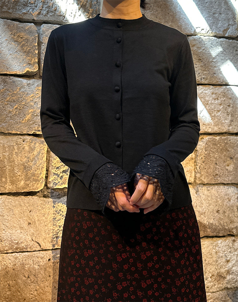 
                  
                    Load image into Gallery viewer, Detachable Embroidery Cuff Knitted Cardigan / 308165252002
                  
                