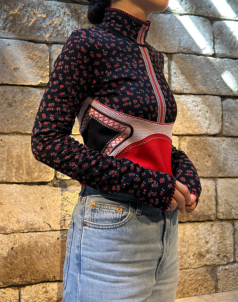 
                  
                    Load image into Gallery viewer, Floral Jacquard High Neck Knitted Top / 301165252001
                  
                