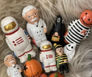 CALENDAR / 10月営業カレンダーのサムネイル画像