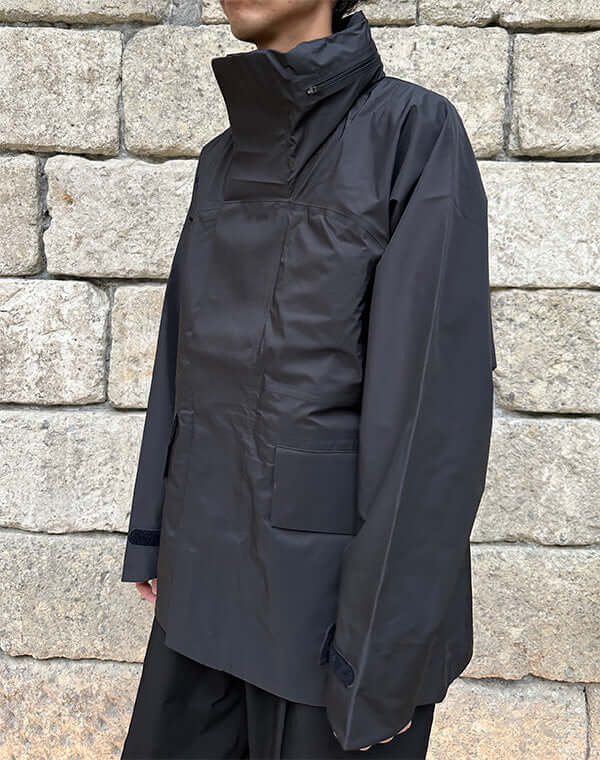 
                  
                    Load image into Gallery viewer, GORE-TEX Field Shell Jacket / 313409251001
                  
                