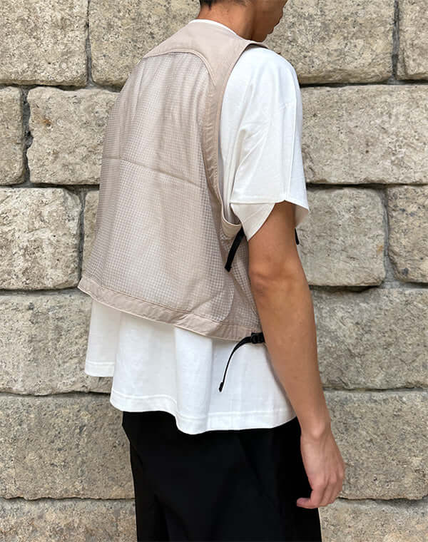 
                  
                    Load image into Gallery viewer, Front Pack Vest / 309409251001
                  
                