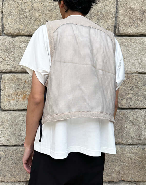 
                  
                    Load image into Gallery viewer, Front Pack Vest / 309409251001
                  
                