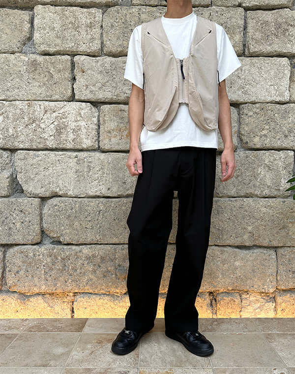 
                  
                    Load image into Gallery viewer, Front Pack Vest / 309409251001
                  
                