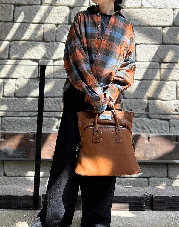 
                  
                    Load image into Gallery viewer, 5AC MEDIUM BAG / 360239252008
                  
                