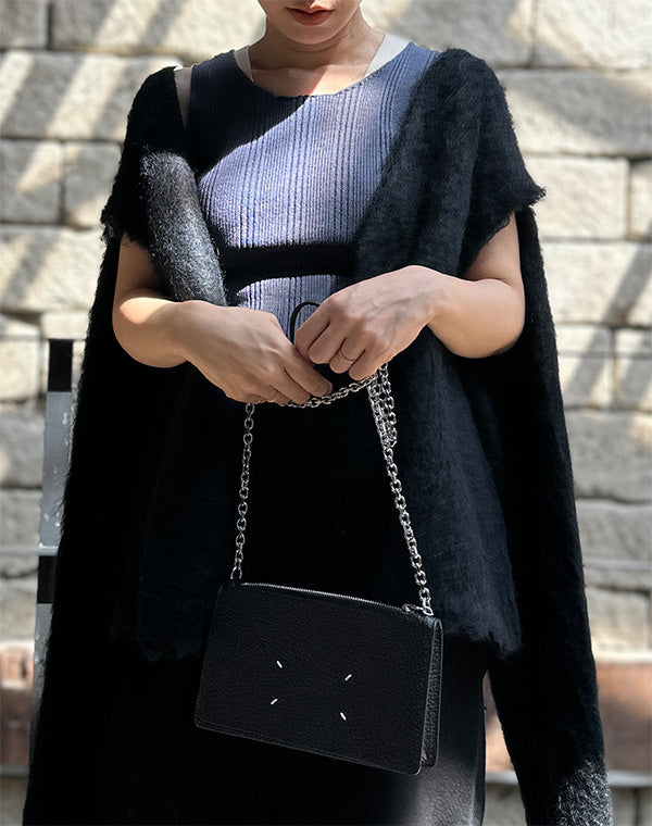 
                  
                    Load image into Gallery viewer, ZIPPED WALLET ON CHAIN / 335239252001
                  
                