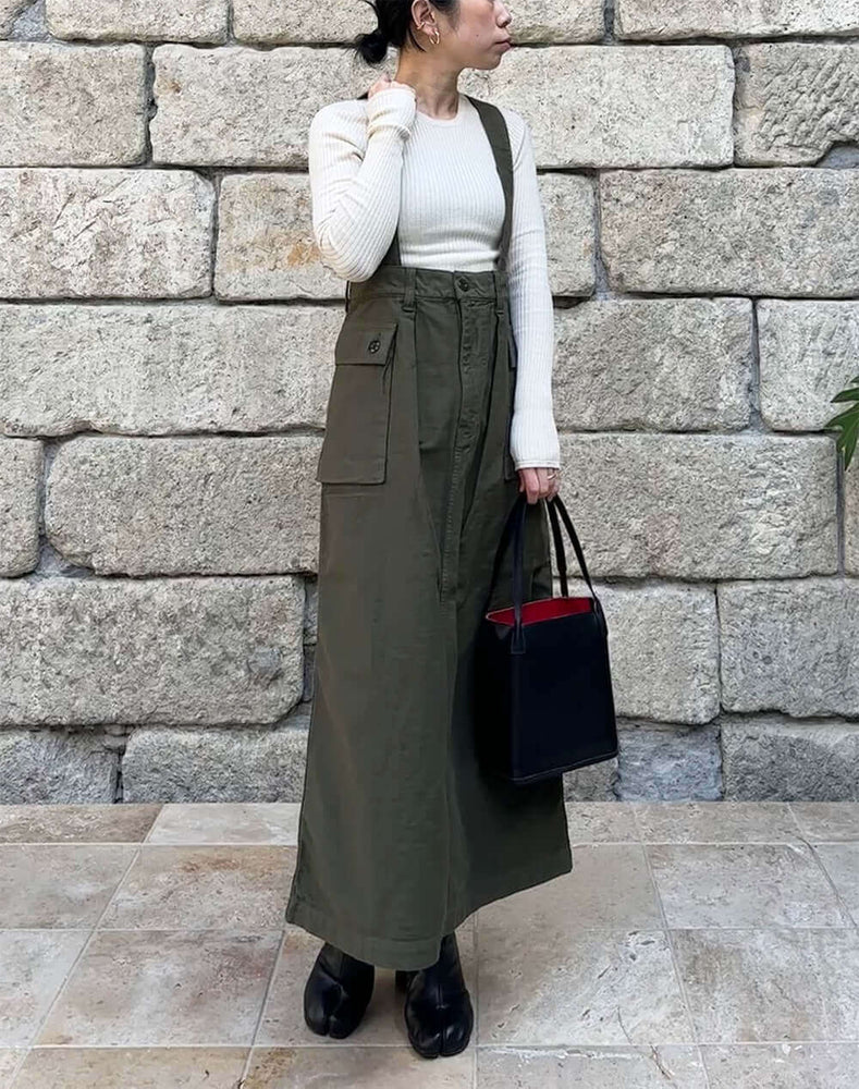 
                  
                    Load image into Gallery viewer, CARGO SKIRT / 320136251001
                  
                