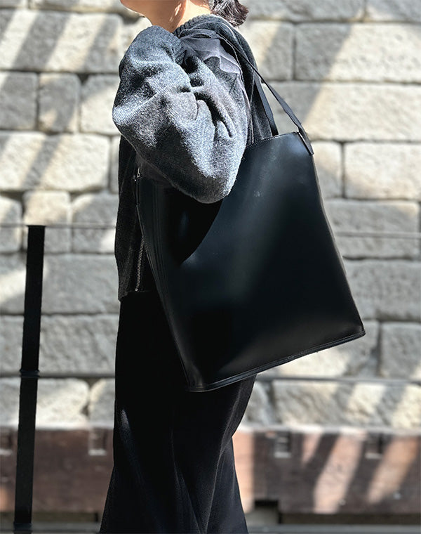 
                  
                    Load image into Gallery viewer, CICACUI L / 335198242005
                  
                