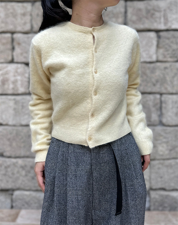 
                  
                    Load image into Gallery viewer, GARMENT-DYED BABY ALPACA FUR KNIT CREW-NECK CARDIGAN / 307178252001
                  
                