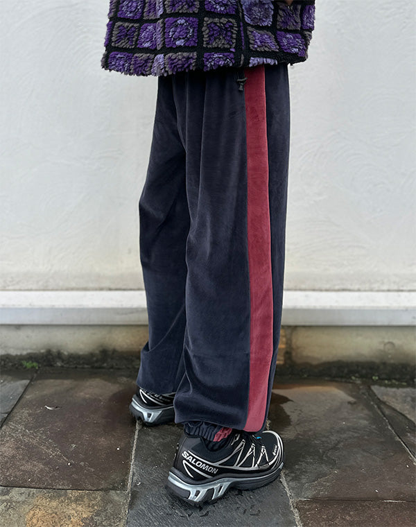 
                  
                    Load image into Gallery viewer, Side Line Sweat Pant - C/PE Velour / 315332252005
                  
                